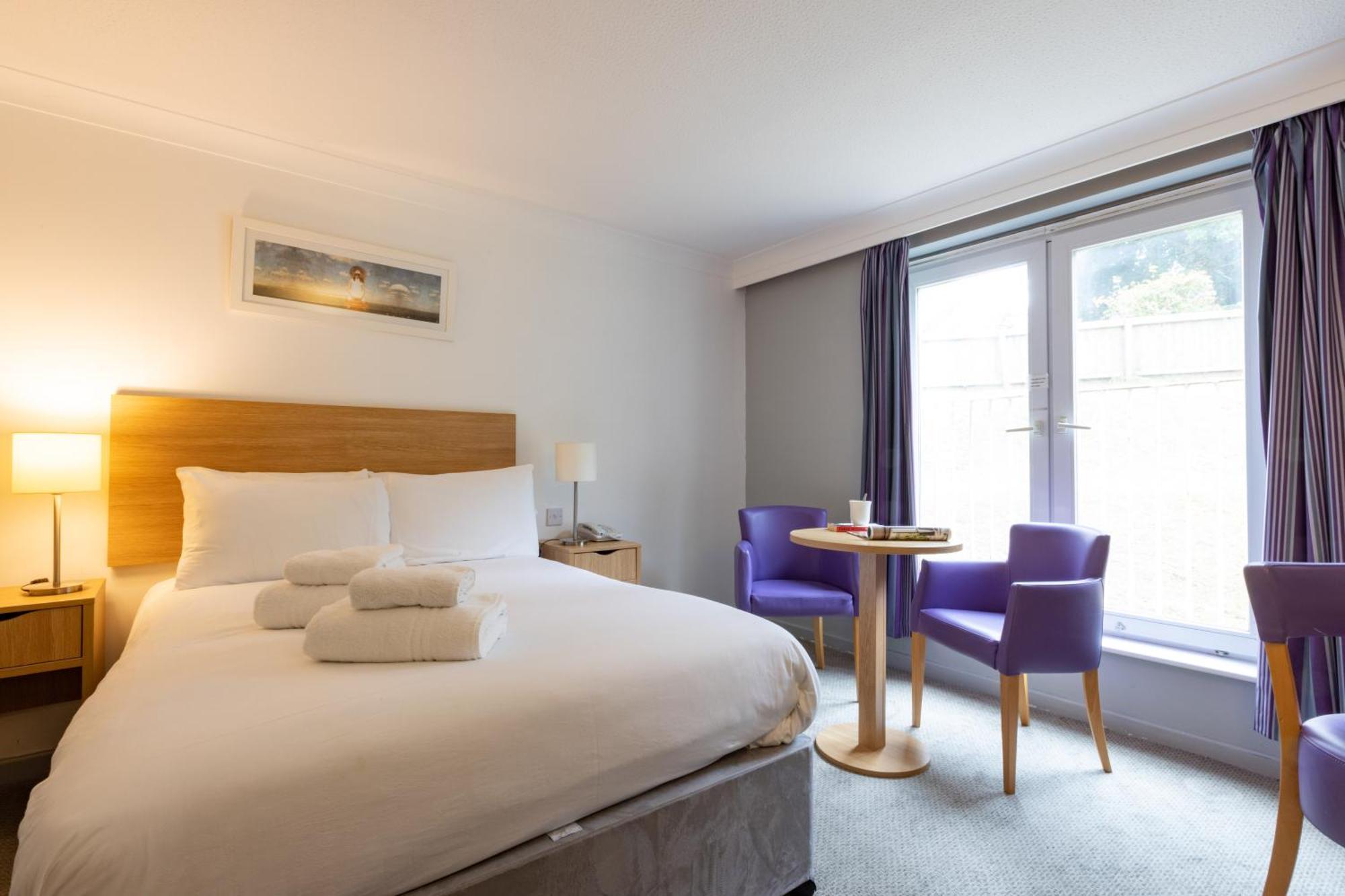 The Broadway Park Hotel Sandown Esterno foto